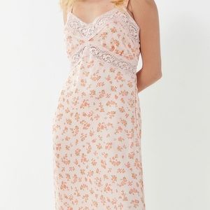 NWT UO PINK FLORAL MIDI DRESS